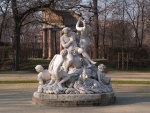 Scultura nel parco del Palazzo Ducale