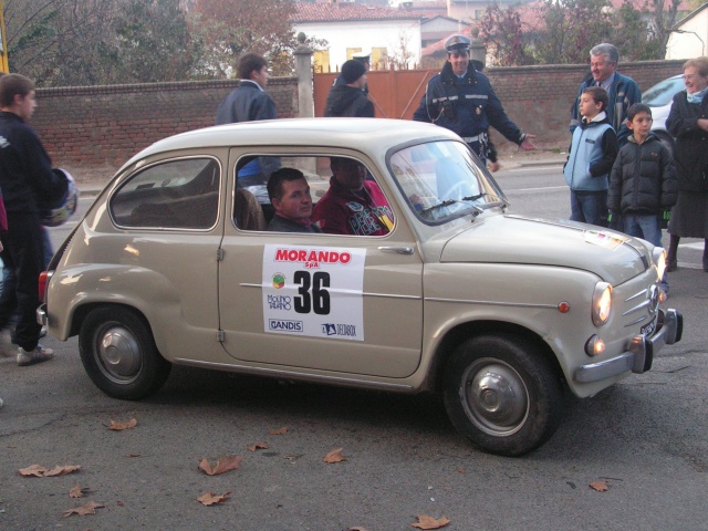 Fiat 600, a porte invertite