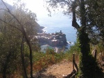 Vernazza vista ancora da più in alto, andando verso Monterosso