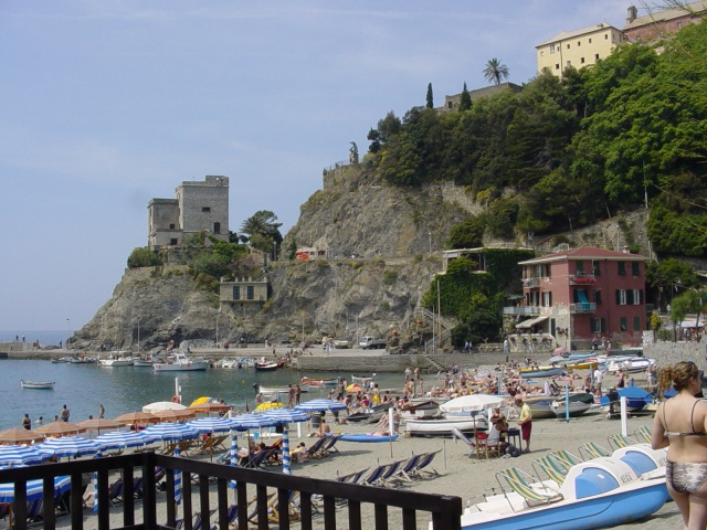 Monterosso: torrione e costa