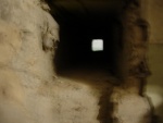 Questo terrapieno si interponeva tra l'operatore e la macchina in modo da proteggere i dipendenti in caso di scoppio. La macchina era controllata attraverso un sistema di specchi. Il terrapieno ha una profondità  di circa 5 metri