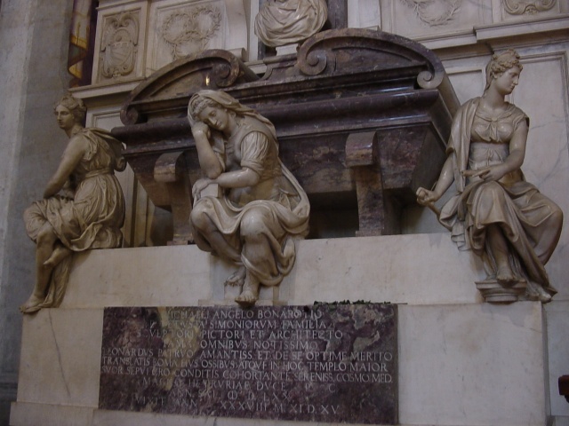 Chiesa di S.Croce: tomba di Michelangelo