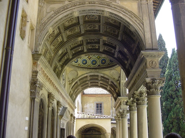 Chiesa di S.Croce: primo chiostro