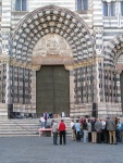 Portale della chiesa di S.Lorenzo
