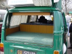 Pullmino Volkswagen arredato a camper, con tanto di lavabo