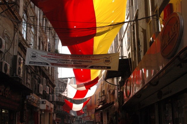 Mercato all'aperto, vicino al Gran Bazar